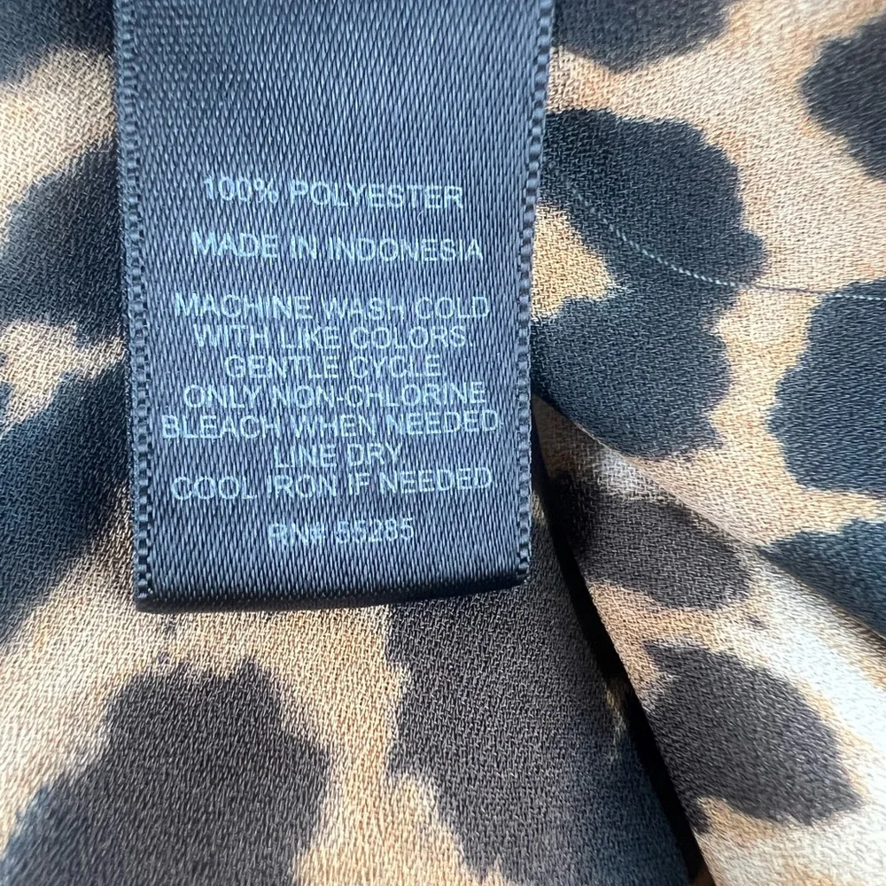 Express Portofino Shirt  Small Brown Black Leopard Button Career Casual - Picture 11 of 11